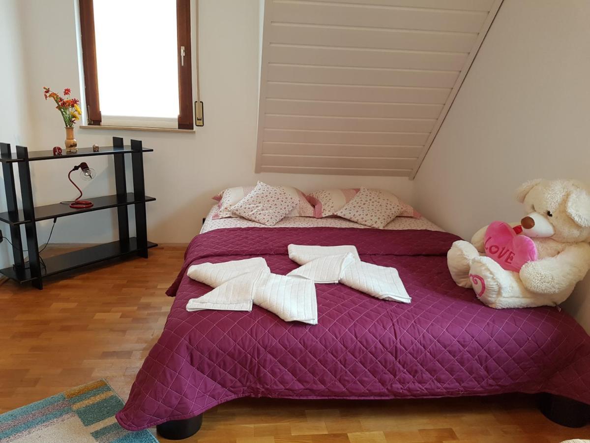 Alex Pension Aichtal Exterior foto